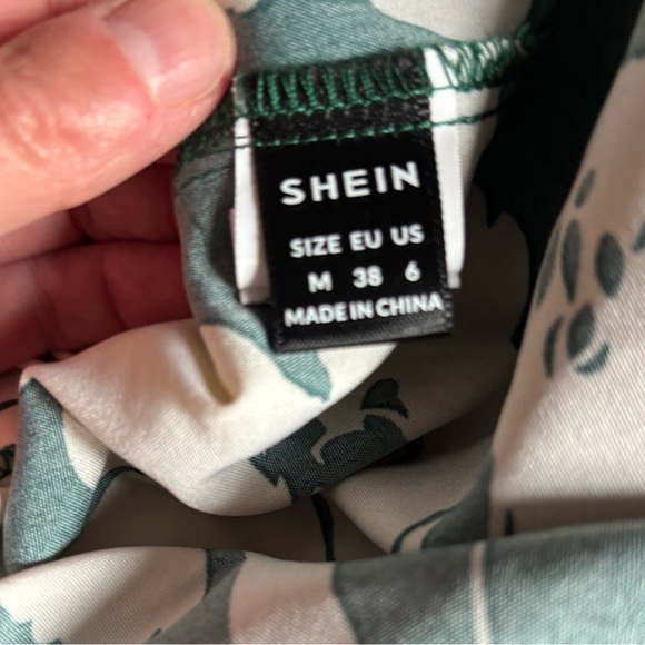 SHEIN Green Floral High Waist Shorts - Picture 4 of 5